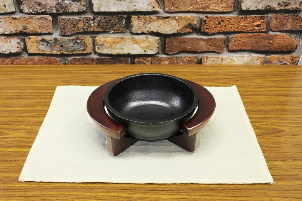 Asahi Bibimbap-Topf, 18,5 cm Durchmesser (mit Holzrahmen), Gusseisen, Gewerbequalität