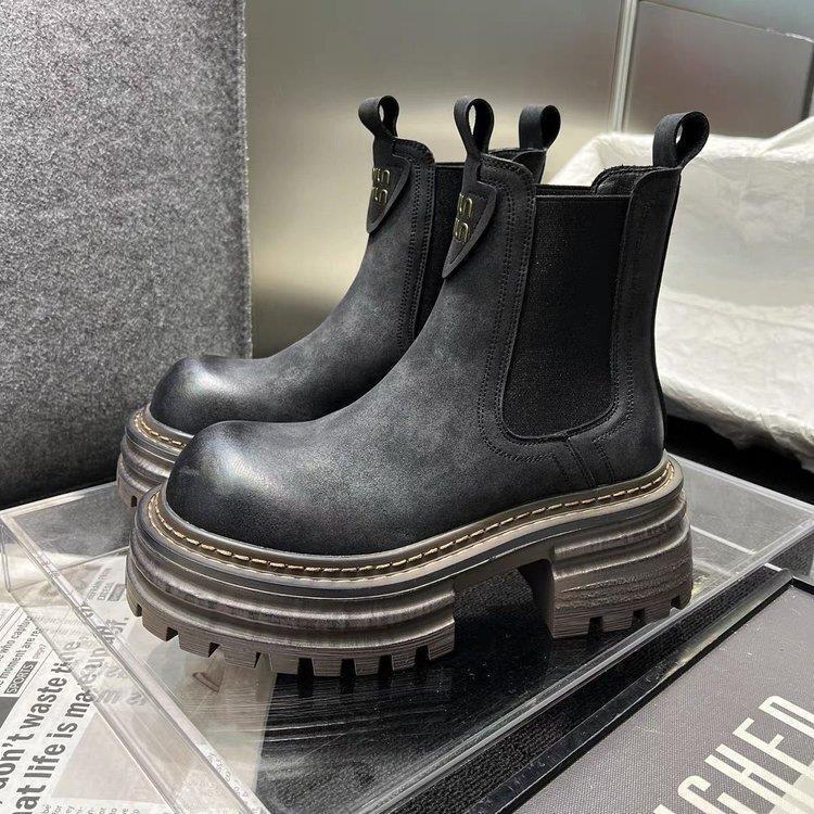 

Женские классические универсальные ботинки-чулки: Новые 2025 Осень/Зима, Толстоподошвенные, С эффектом потертости, Короткие ботинки, Ботинки Мартин с плюшевой подкладкой. Size 35 (Runs Large)