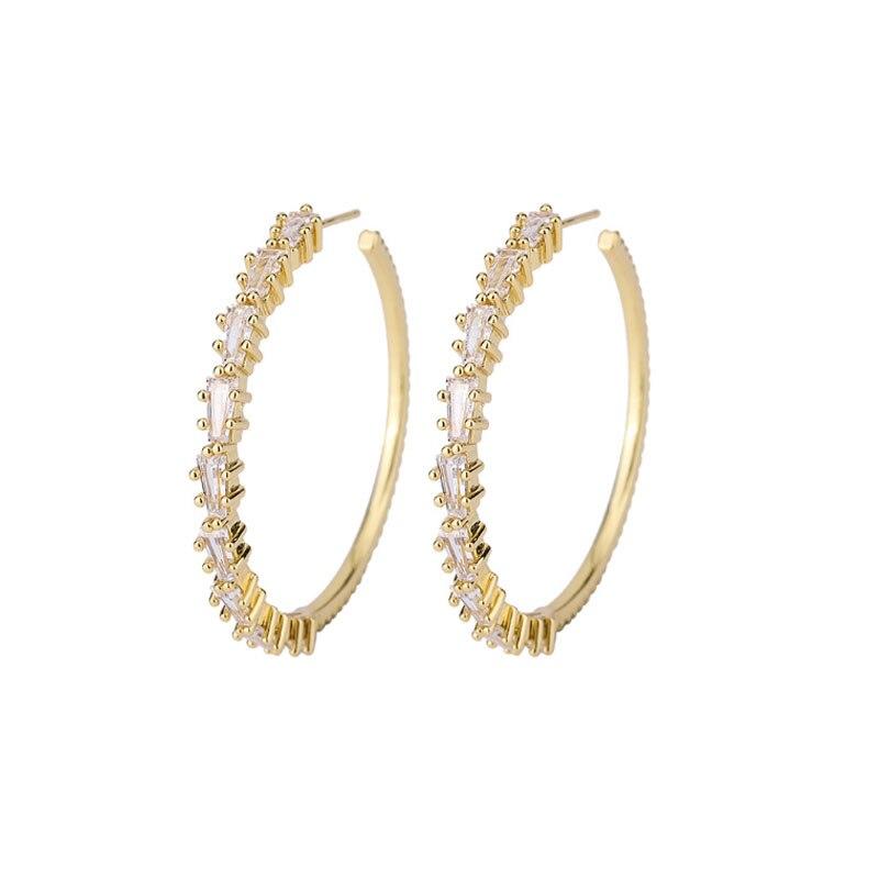 

Европейские ювелирные изделия Медные зубцы Микро инкрустированные цирконием Золотого цвета Большие серьги-кольца для женщин