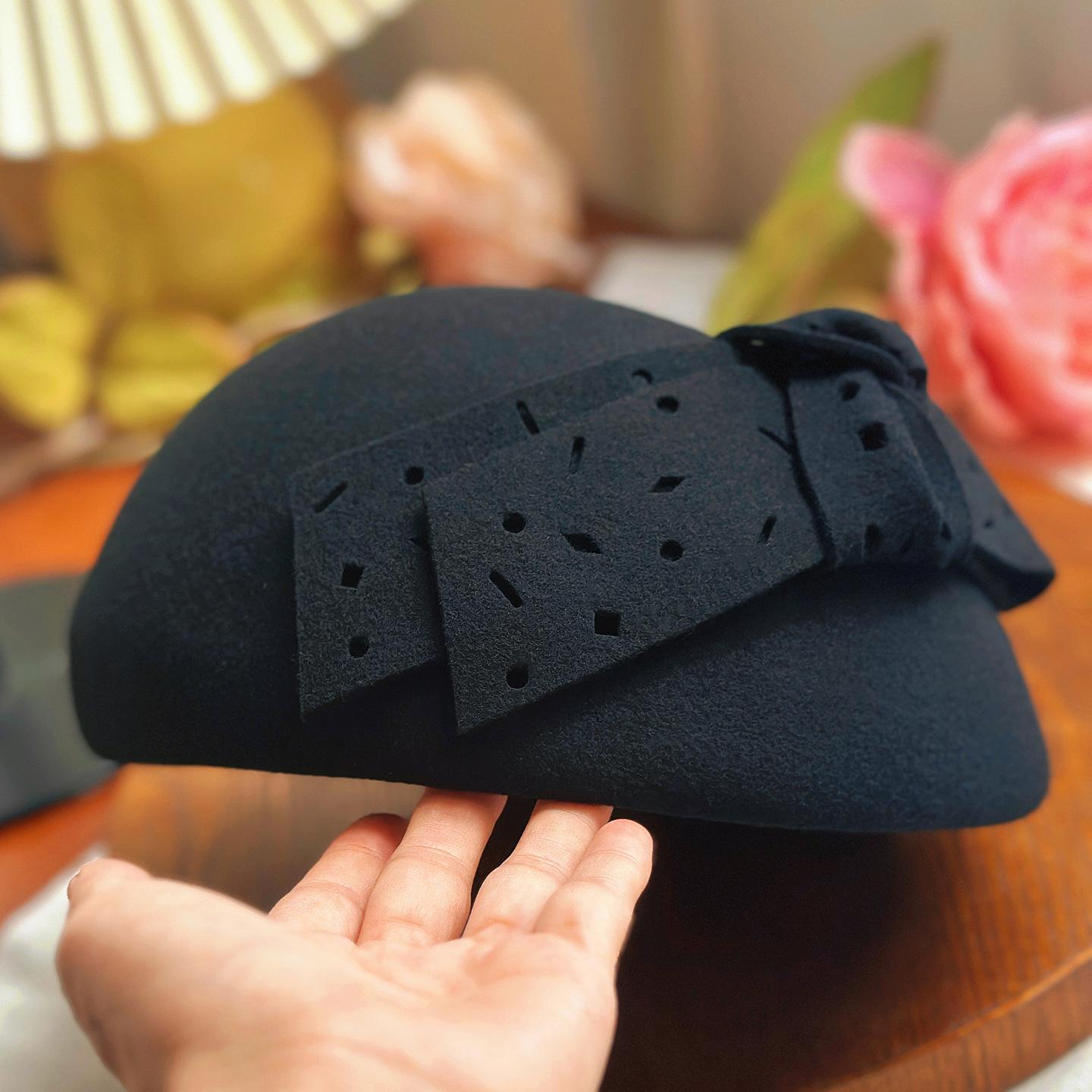

Luxury 100% Wool Beret with Oversized Bow - Plush Lined Stewardess & Painter Style Elegant Winter M 56-58cm чорний