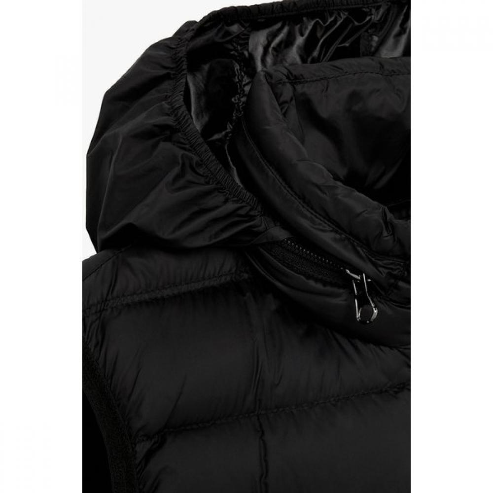 Emporio Armani Junior Men S Logo Down veSt 0456303101