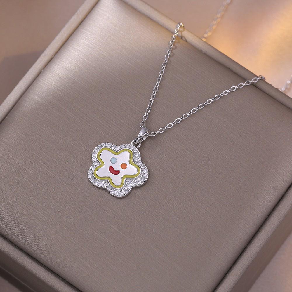 Women's Fashion Heart Pendant Necklace - Elegant, Simple Design, Versatile Clavicle Chain Jewelry