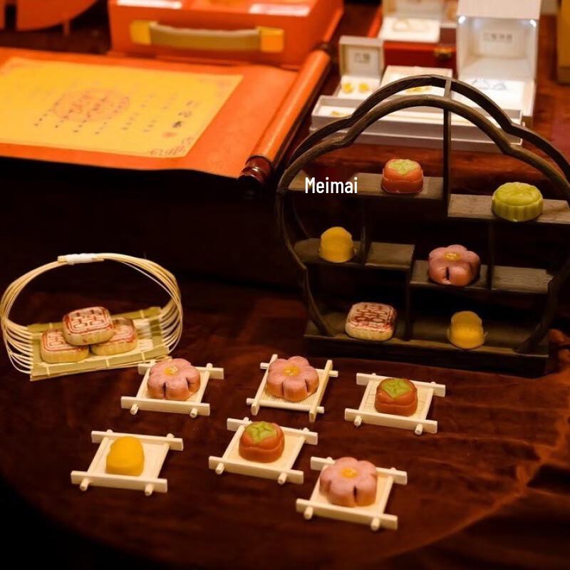 

Dessert Table Display and Serving Set