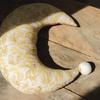 Coussin bébé demi lune Beige 30x40 cm