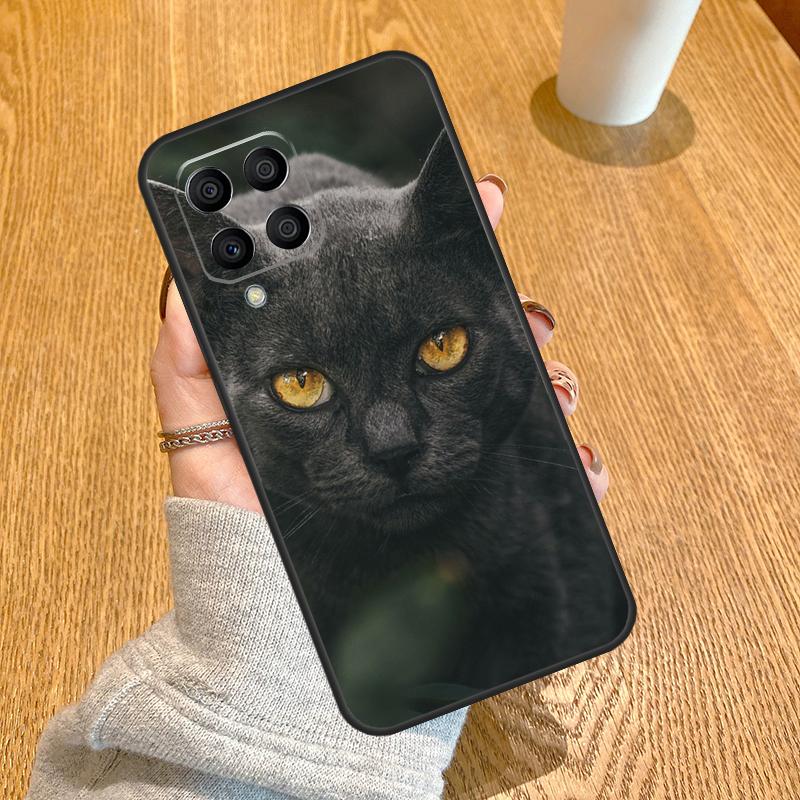 Black Cat Staring Eye For Samsung Galaxy M32 M52 M13 M33 M53 M56 M36 M16 M31 M11 M12 M35 M55 M15 M14 M54 M06 Case