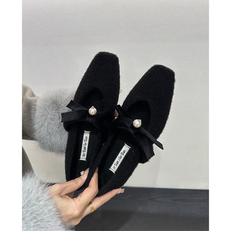 With skirt French temperament bow velvet light mouth single shoes women's autumn and winter new coarse heel woolen Mary Jane shoes