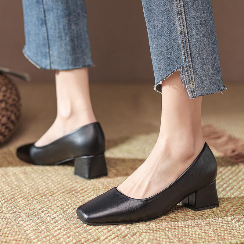 2025 New Spring Square Head Light Mouth Thick Heel Single Shoes Middle Heel Black Work Small Leather Shoes Large Size 41 Women's Shoes