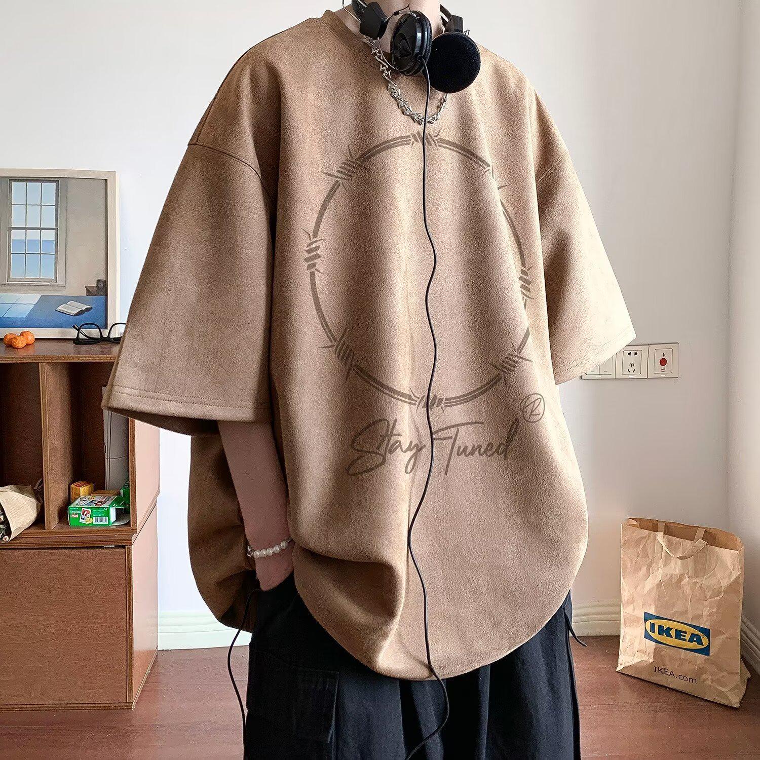 

Стильная летняя футболка с коротким рукавом из замши 2024 года — повседневная смесь гонконгского и японско-американского стилей