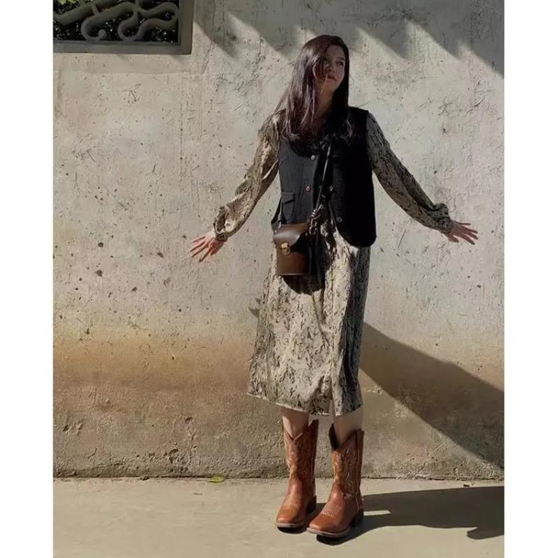 Fashion Embroidered Western Riding Cowboy Boots for women 2025 new boots with chunky heels