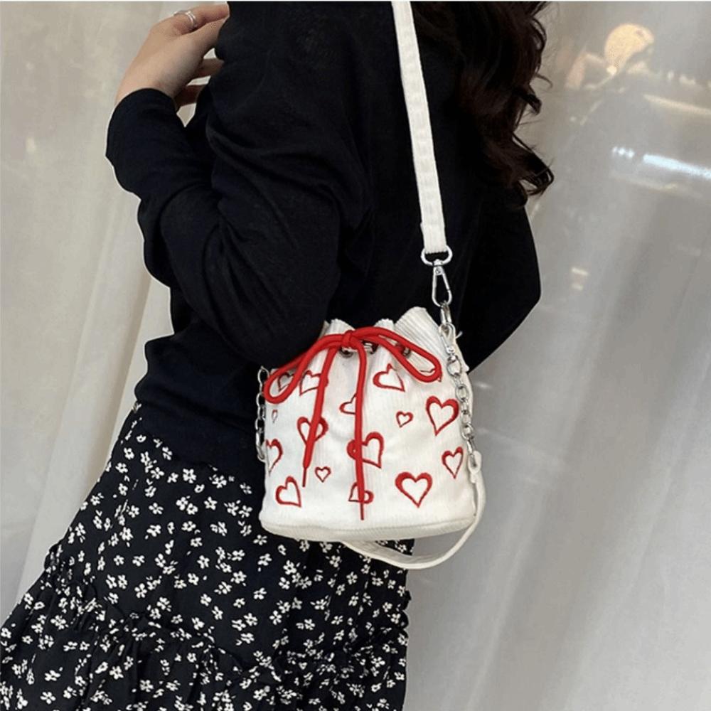 Large Capacity Drawstring Crossbody Bag Pleated Design Hearts Embroidery Handbag Female Fashion