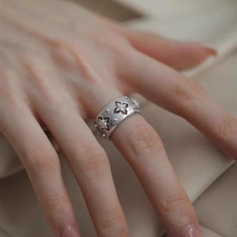 ZAKOL Elegant Four-leaf Flower Zircon Open Ring for Women Vintage Gold Color Couple Rings Luxury Zircon Gift