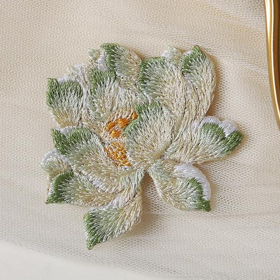 Toppa Fiore di Loto Applique Floreale Ricamata Realistica Toppa Termoadesiva Fiore di Loto Toppa Ricamata per Giacche Zaini Cappelli Borse e Artigianato Fai da Te