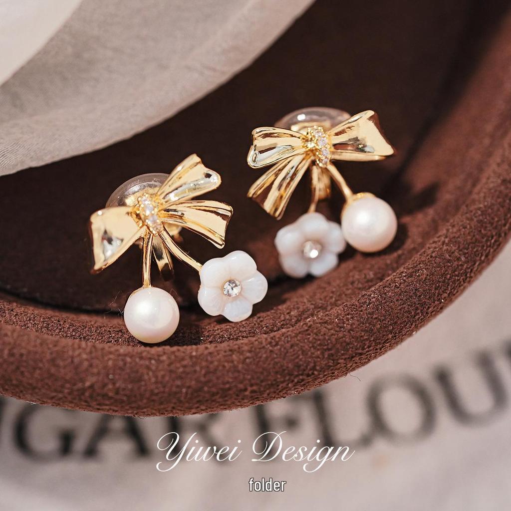 Gold Plated Zircon Bow Pearl Ear Clip, No Piercing Required; Elegant High-End Jewelry for Women.