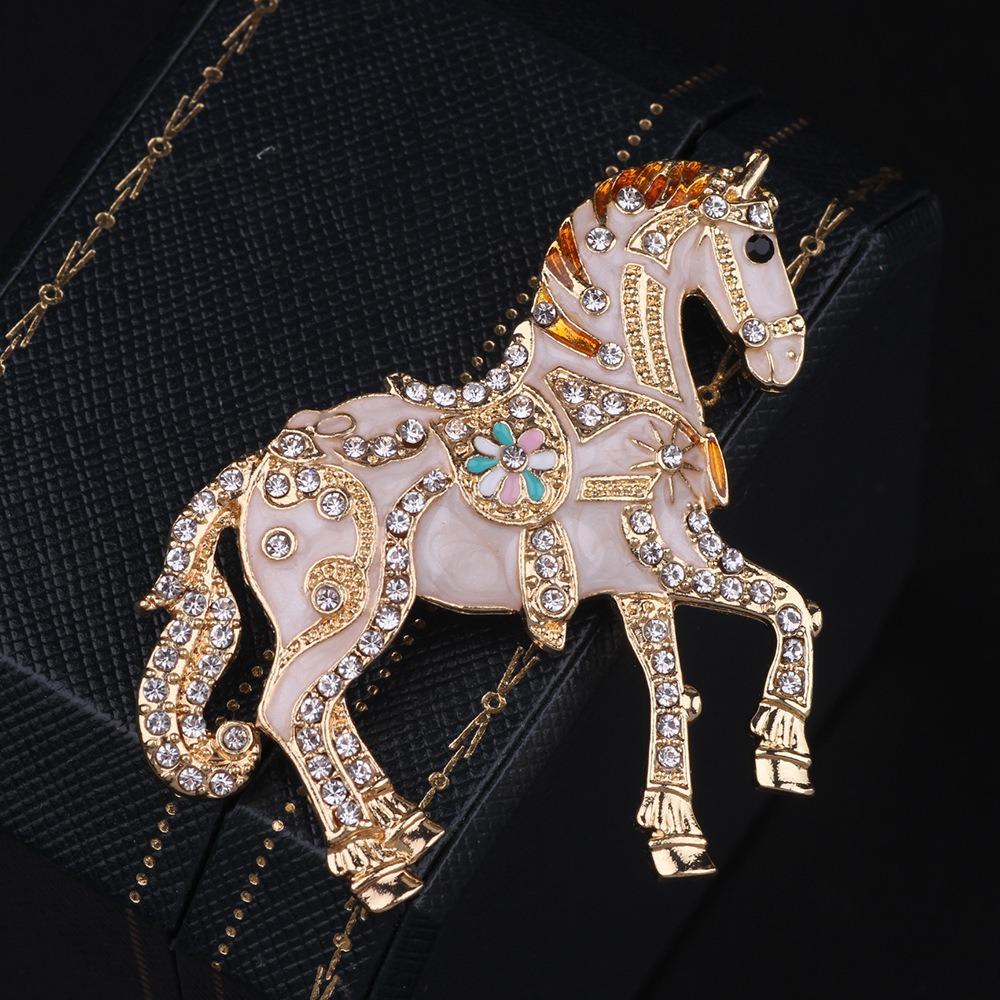 Luxury Zodiac Animal Lapel Pins Rhinestone Metal Badge Pin Strong Horse Brooches  for Women