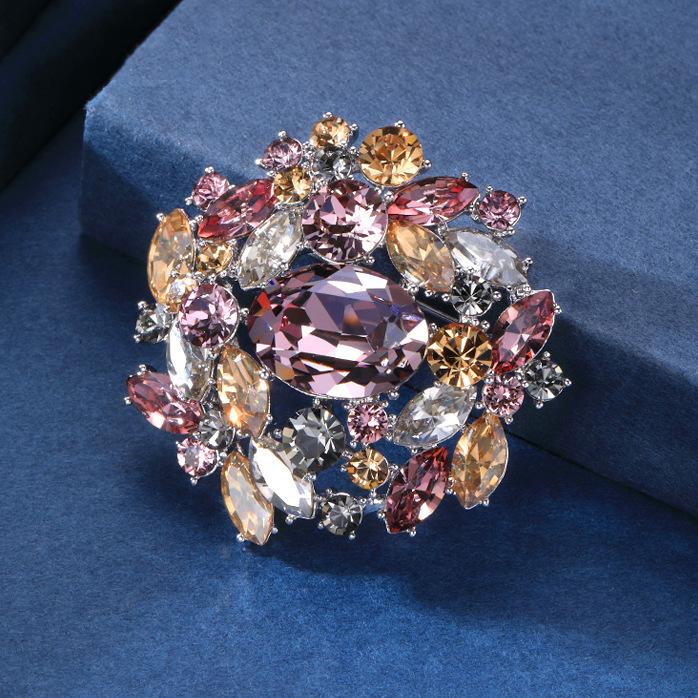 Exquisite Brooch, High-end Women's Luxurious Temperament, Crystal Corsage, Niche Design Sense Brooch