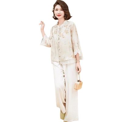 Abiti e completi – Completi con pantaloni