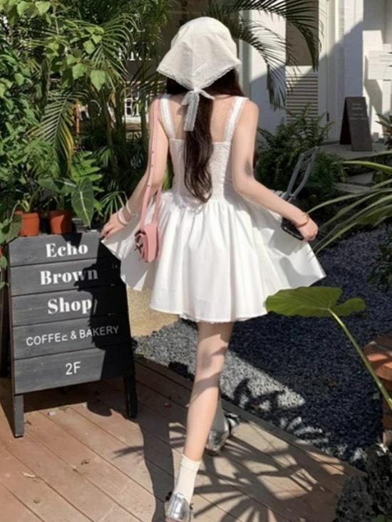 Pure White Moonlight Camisole Dress - Flattering Korean Style for Petite Girls, Sweet Waist-Cinched Short Skirt