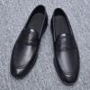 The new fashionable bean shoes are a pair of casual men's leather shoes with hollowed-out designs. Dad shoes A24