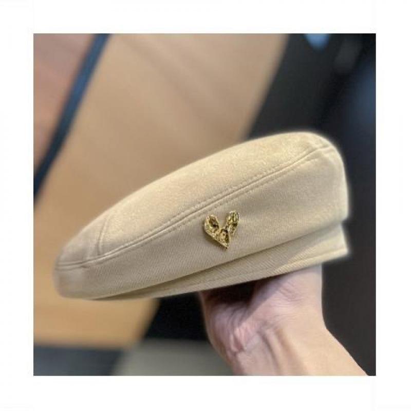 New Korean Autumn and Winter Woolen Beret Women's Retro Versatile Fashion Love Metal Painter Hat Academy Style