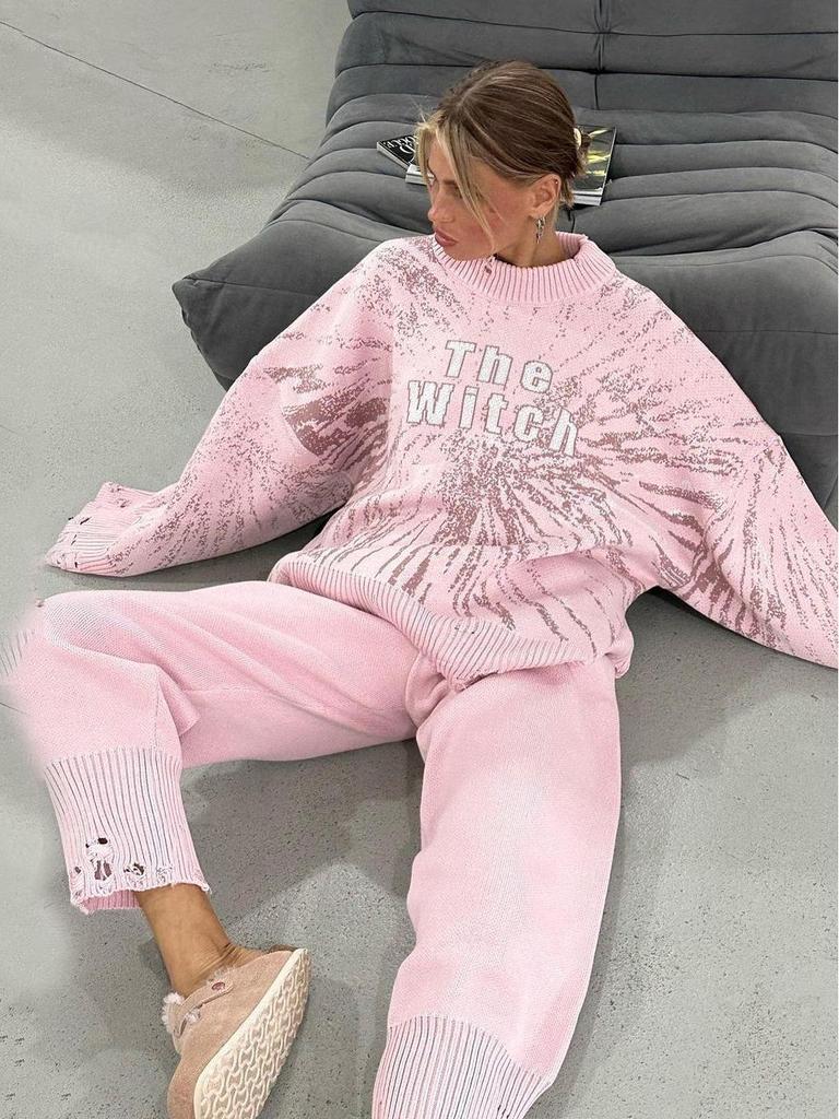 Autumn/Winter Contrast Knit Suit: Letter Print Sweater & Ripped Nine-Point Pants