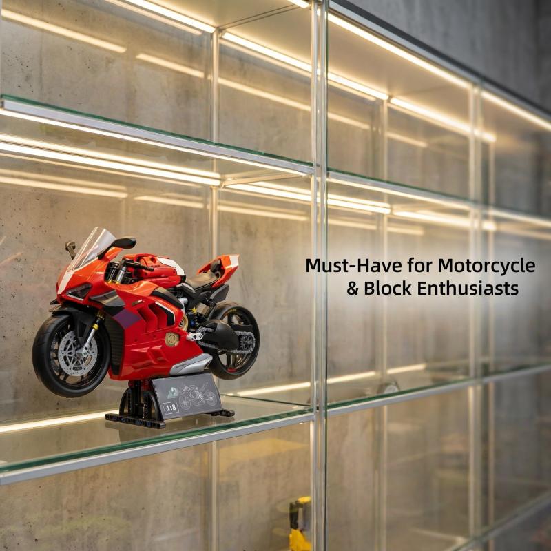 Red racing track motorcycle building blocks, high-precision 1:8 scale technology motorcycle model, comes with a display base, bu