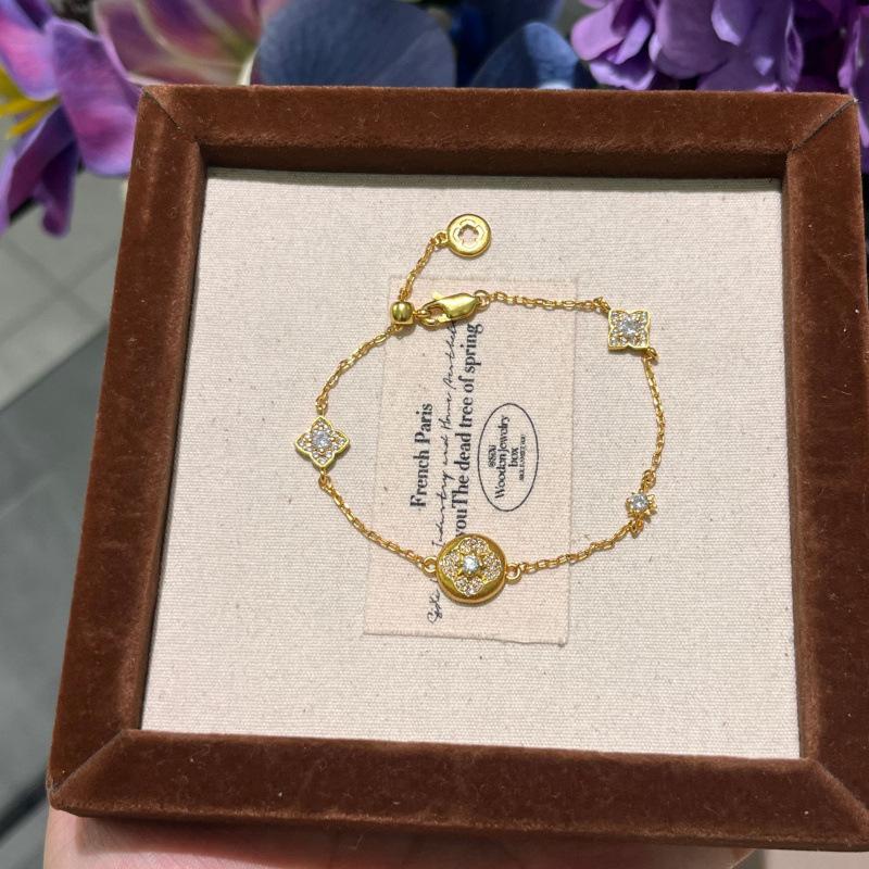 Матовые маленькие хурмы, Хурма, Серьги-гвоздики «Руи» с полным покрытием бриллиантами, Серьги «Счастливый четырехлистник», Браслет, Премиальный набор в стиле легкой роскоши