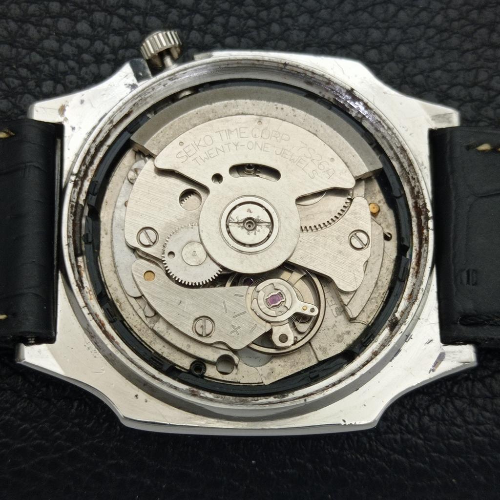 Seiko 5 AUTOMATIC VINTAGE 7S26A JAPAN MENS ARABIC RED COLOR DIAL WATCH A702458-5 R124-a702458