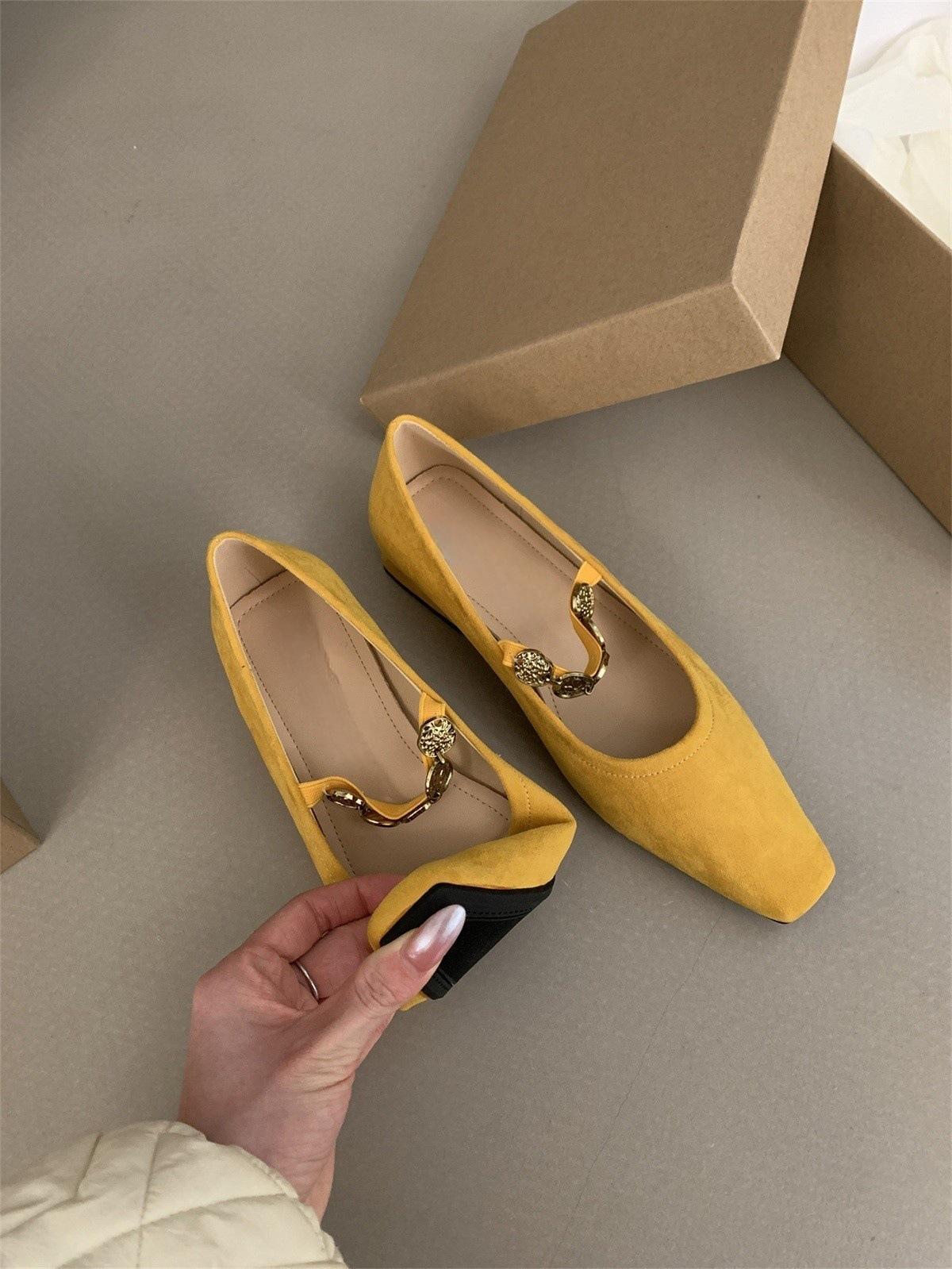 

Премиальные туфли Мэри Джейн женственность одним словом с маленькими кожаными туфлями металлическая цепочка квадратный носок неглубокий вырез одинарные туфли 39 жёлтый