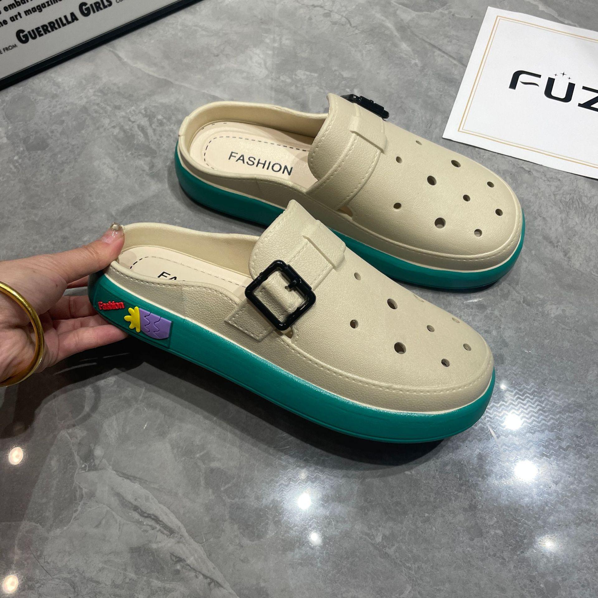 

2025 летние новые персонализированные туфли с дырочками, пряжка, ремень, платформа, модная женская сумка, тапочки, верхняя одежда, праздничная пляжная обувь 40