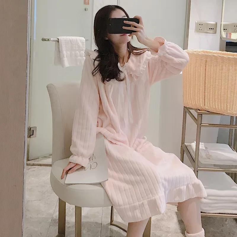 Herbst Winter Flanell Nachthemd Prinzessinnenstil Niedlicher Puppenkragen Fleecegefüttert und Verdickt Warmes Korallenvlies Hauskleidung Nachtwäsche