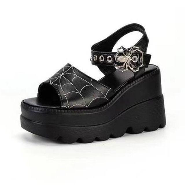 2022 Plus Size Lolita Platform Wedge Sandals with Heart Metal Chain 40 2358₽