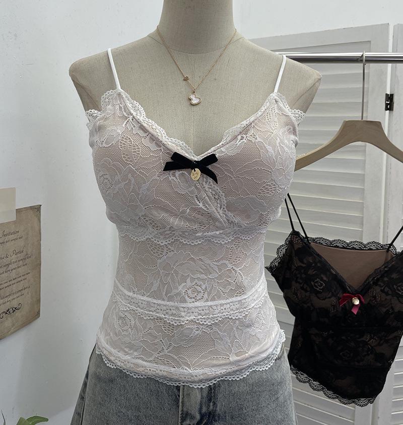 

Women s Lace Camisole with Chest Pads: Sexy, Slim Fit, Flattering, Short Sleeveless Top 1001 One Size абрикосовый