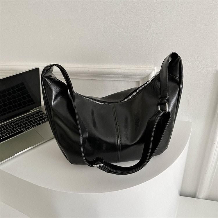 Modern Urban Minimalist Large Baguette Handbag For Women Perfect For Commuting