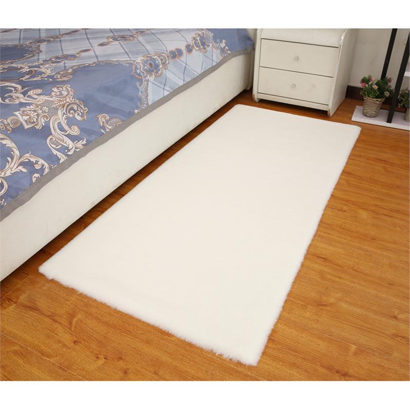 White Faux Rabbit Fur Carpet Rug – Short Pile, Full Coverage for Coffee Table, Bedroom, Bedside, or Bay Window Display. Square 50x50 cm белый