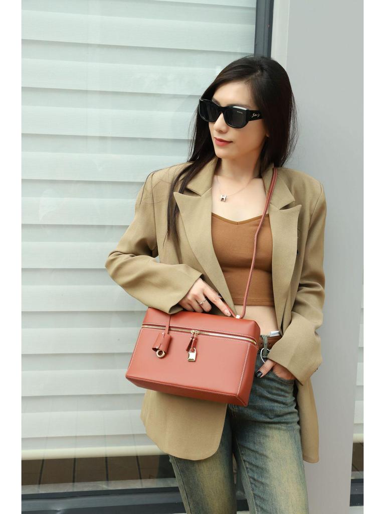 2025 Women's Genuine Leather Small Square Messenger Bag – High-Quality All-Match Handbag with Single Shoulder and Underarm Strap