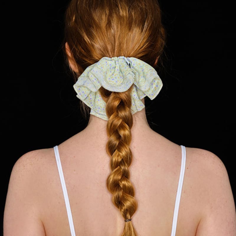 

Эйрив ФЛОРАЛЬНЫЙ ШИФОНОВЫЙ СКРАНЧИ С РЮШАМИ (МЯТНЫЙ МЯТ) Mint