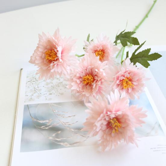 5 Heads Artificial Flower High Simulation Silk Material Realistic Texture Lifelike Bellis Perennis