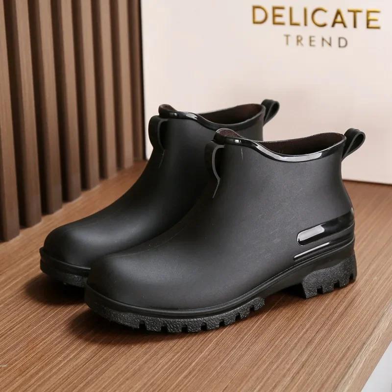 Fashion 2025 Fashionable Unisex Outdoor Waterproof Rain Boots Men's Lightweight Polyurethane Shoe Covers Round Toe Ankle Height Hombres