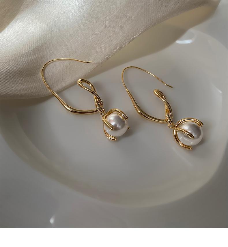 Fashion Design Pearl Cluster Fringed Earrings Hong Kong Style Retro Personality Temperament Ear Hook Internet Celebrity Versatile Earrings Women