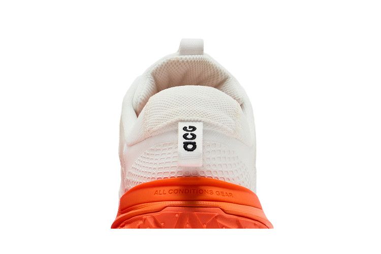 Nike ACG Mountain Fly 2 Low Summit White Orange