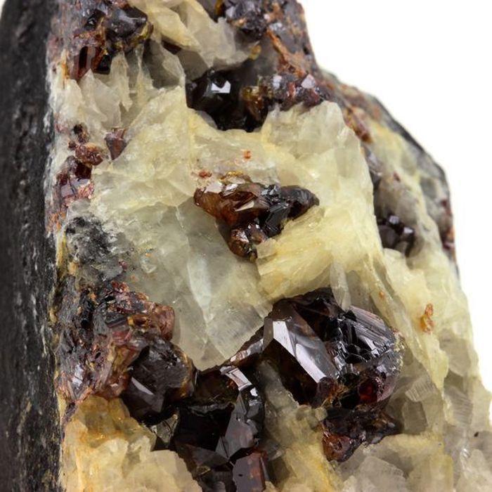 Pierres et Minéraux. Sphalerite (Blende). 500.0 ct. Mine de La Mure, Isere, France.