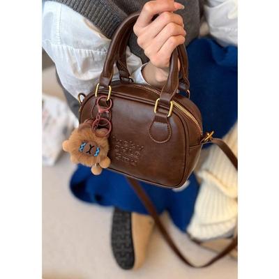 Premium Retro Small Bag Women's New Autumn and Winter Popular Versatile Messenger Bag Portable Bowling Bag