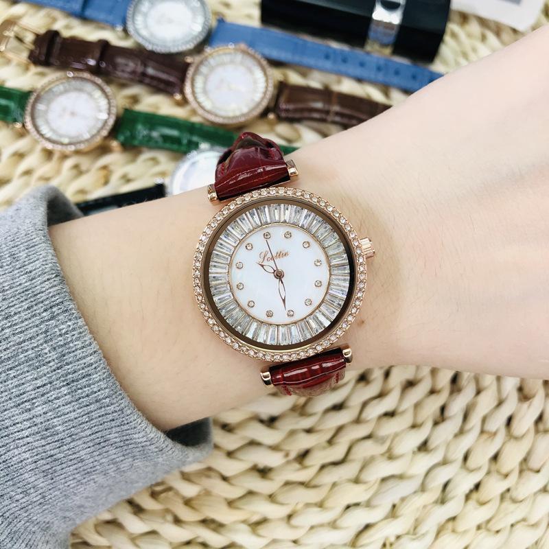 Uhr Damen Zigeuner-Kuhauge Ultra-dünne Uhr Echtes Leder Nische Leichter Luxus Wasserdichte Damen-Uhr
