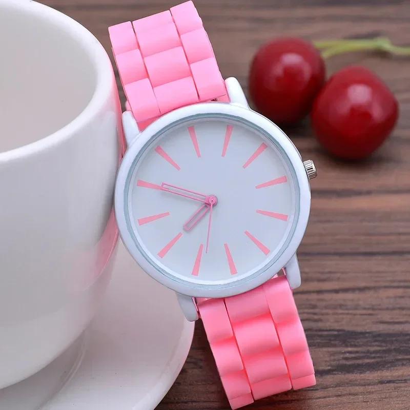 Orologio da Donna Moda Semplice Design Matita Orologi Digitali al Quarzo Casual Gelatina Multicolore Silicone Orologio da Donna Orologio da Polso da Vestito