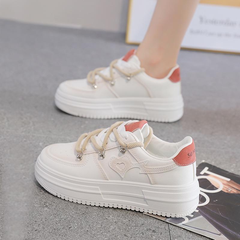 

Новый стиль студенческой обуви универсален и может быть надет на одну ногу как повседневная спортивная обувь для скейтборда. 40 белый/коричневый