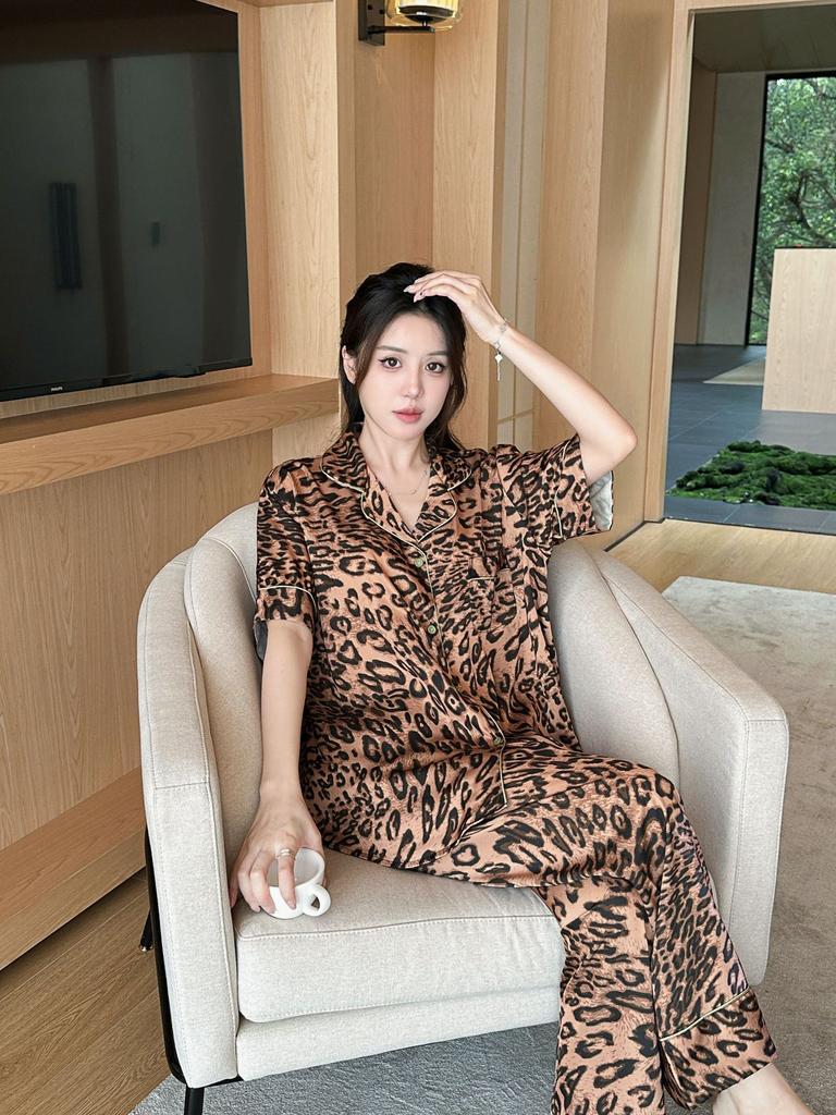 Summer ice silk pajamas new sweet short-sleeved trousers ice silk pajamas three-piece set leopard print sexy loungewear