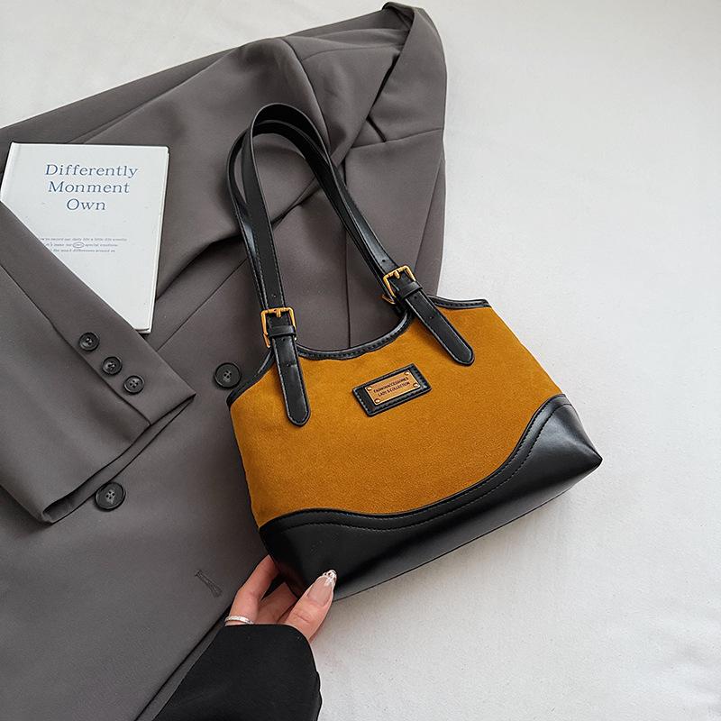 Large capacity bag women's autumn and winter 2025 new matte retro shoulder armpit bag casual work commuter tote bag