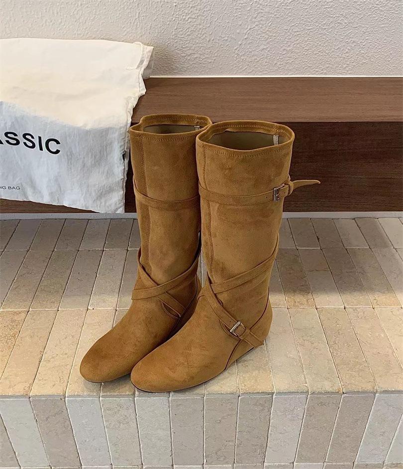 

~ Простые модные универсальные удобные нишевые ботинки на плоской подошве с круглым носком и длинным голенищем, удобные и тонкие, в стиле ретро. 39 хаки