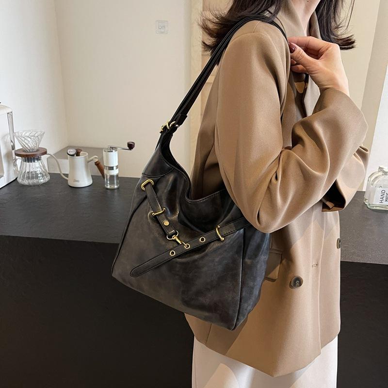 2025 New Maillard Large Capacity Shoulder Bag Autumn and Winter Versatile Backpack Women's Commuter Tote Bag