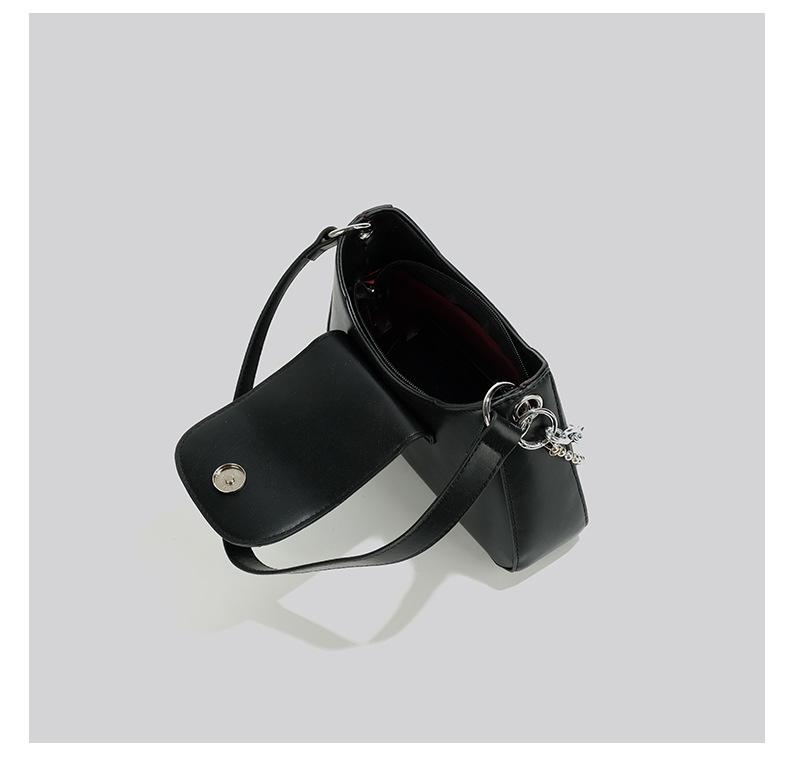 Trendy 2025 Women's Baguette Underarm Bag with High-End Texture and Niche Design